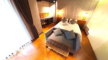 515 VICTORY Hotel