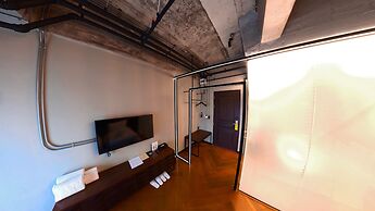515 VICTORY Hotel