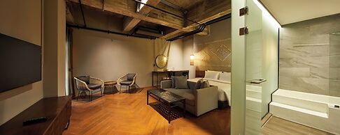 515 VICTORY Hotel