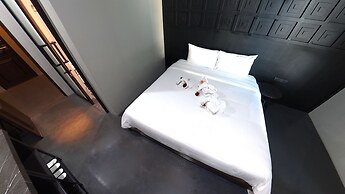 515 VICTORY Hotel