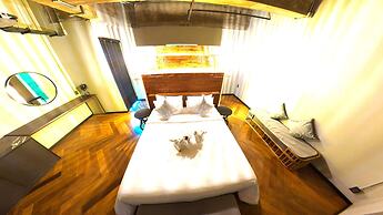 515 VICTORY Hotel