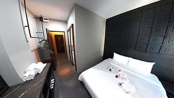515 VICTORY Hotel
