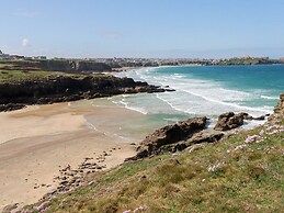 Porth Beach Villa