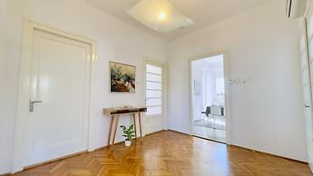 Apartment Reful