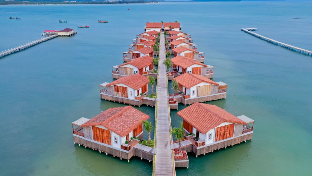 Koh Apikjun Resort by EHM
