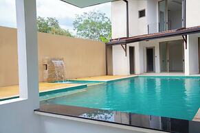Allure Yala