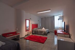 Delta rooms