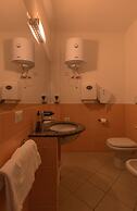 Delta rooms