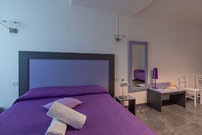 Delta rooms