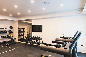 J Maluni City Hotel