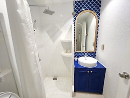 Riverside Mini Hotel Grand World