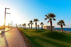 Smart Stay by the Sea