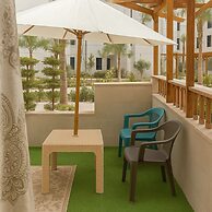 Comfy Seaside Apartment