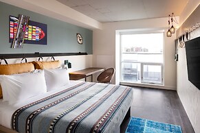 Moxy Halifax Downtown