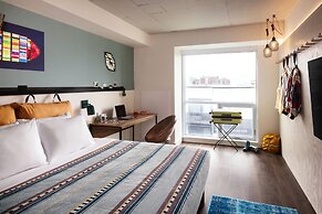 Moxy Halifax Downtown