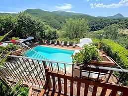Torretta Sleeps 5 With Pool and Exclusiv