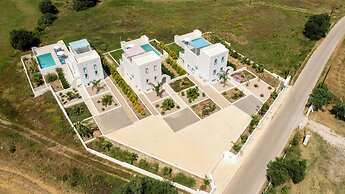 Xenos Villa 6 With a Private Pool Near the sea