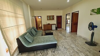 Schönes Bungalow mit Gemeinschaftichem Außenpool und 2km vom Sandstran