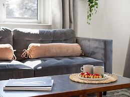 Charm 1 - Chic 2-bdr Apt With Shared Garden
