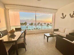 Beachfront Apartment in Marbella Towers