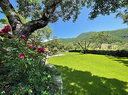Serene Tuscan Retreat With Breathtaking Views