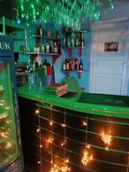 Cocktail Hotel