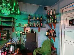 Cocktail Hotel