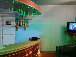 Cocktail Hotel