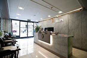 Nova City Hotel