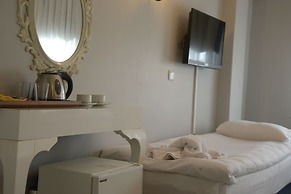 Nova City Hotel
