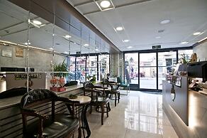 Nova City Hotel