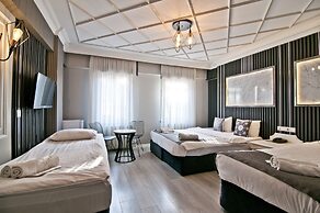 Nova City Hotel