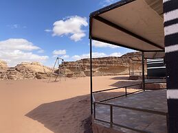 Wadi rum sunset camp