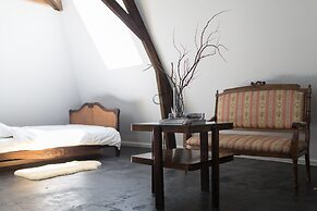 Edville Home