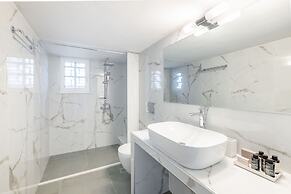 Homey 2BR Apartment in Cholargos
