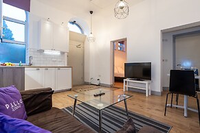 Pillo Rooms Serviced Apartments- Salford