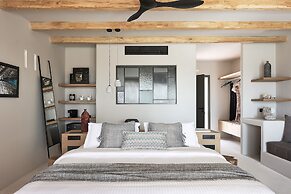 Cave Suites