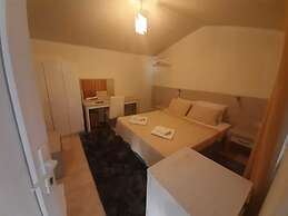 Moyside otel