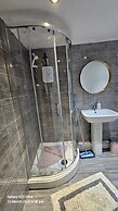Beautiful En-suite Studio in Leeds -lower Floor
