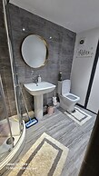Beautiful En-suite Studio in Leeds -lower Floor
