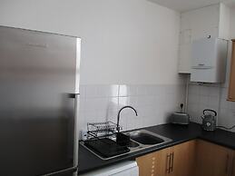 Lovely, Spacious Apartment - Sleeps 5