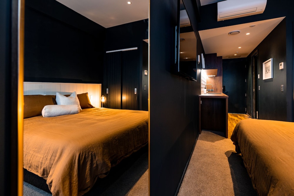 The Cobbler Hotel