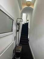 Stunning 4-bed Apartment in Cambridge
