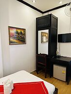 Singharat Boutique House