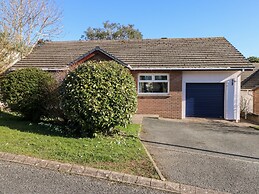 1 Gloucester Way
