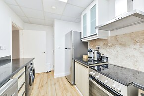 Luxury JBR - 2BR - Free Beach Resorts Access!