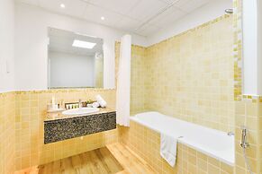 Luxury JBR - 2BR - Free Beach Resorts Access!