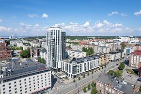 Stylish New 1BR Home with Sauna, Hosts 4 Guests
