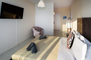 Room25