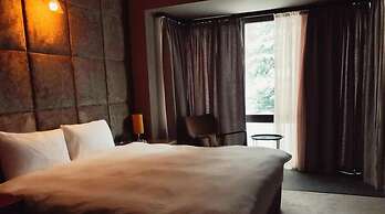Teghenis Resort